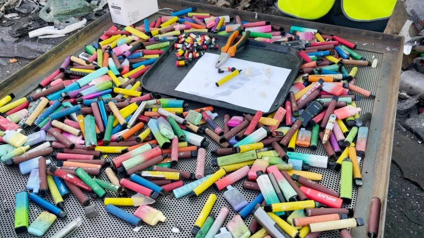 Disposable vape waste problem